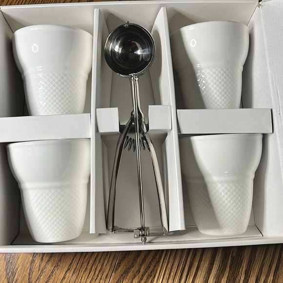 Ice Cream Serving Set - Picture 4 of 5